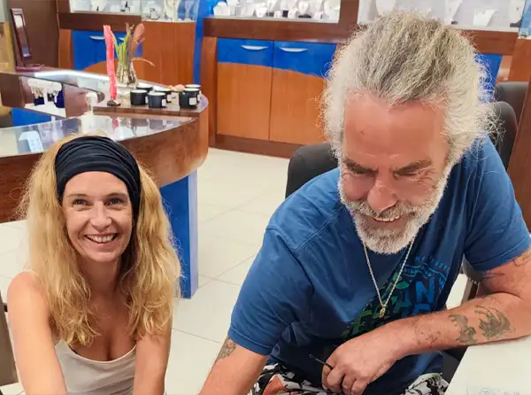 pearl-shop-arc-en-ciel-bora-bora-singer-polynesian-large