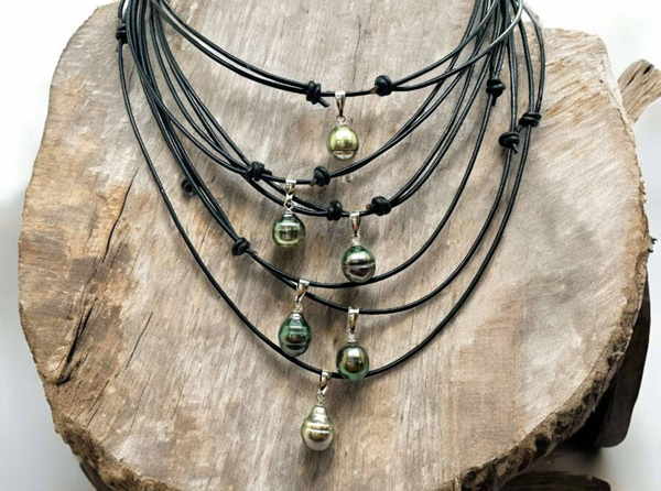 arc-en-ciel-boutique-colored-pearls-necklace