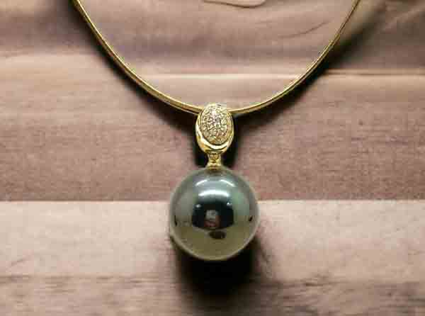 arc-en-ciel-bora-bora-pendants-37