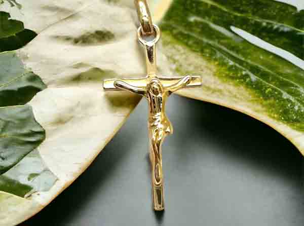 arc-en-ciel-bora-bora-pendants-47