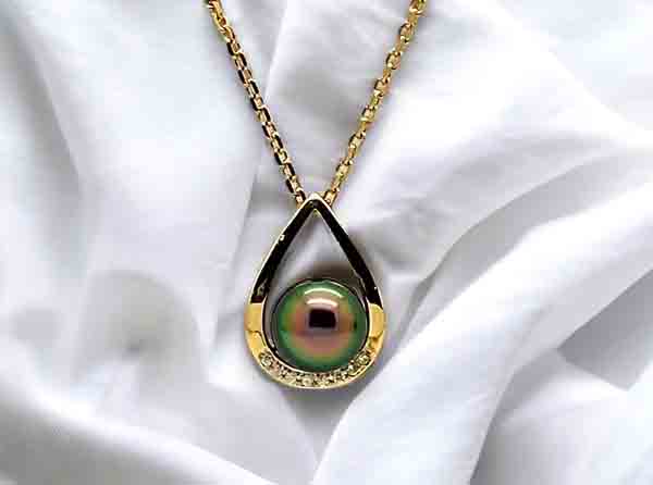 arc-en-ciel-bora-bora-pendants-61