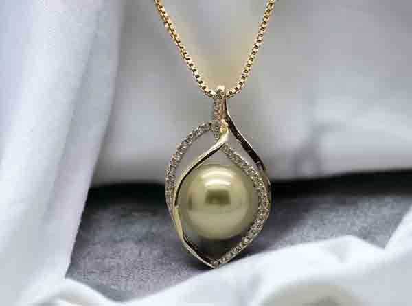 arc-en-ciel-bora-bora-pendants-63