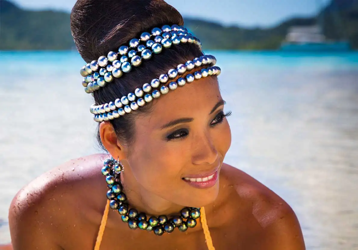 arc-en-ciel-bora-bora-pearls-book-model