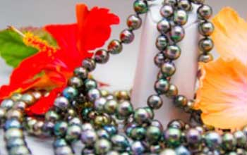 arc-en-ciel-bora-bora-choosing-your-pearl-colorful-necklace