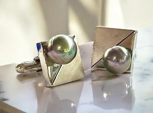 Boutons de manchettes en perles de Tahiti pour homme chez Arc en Ciel Bora Bora — vue 9