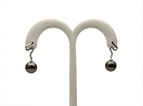 Boucles d’oreilles en perles de Tahiti Arc en Ciel Bora Bora — vue 17