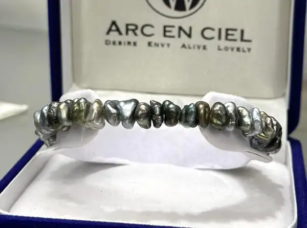 Bijoux en keshis de Tahiti Arc en Ciel Bora Bora — vue 8