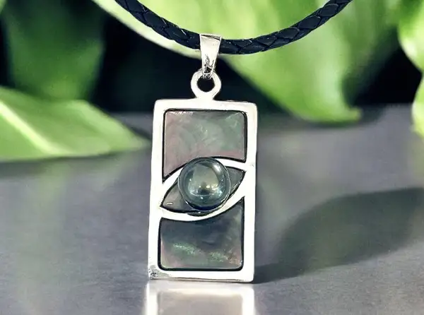 Bijoux en nacre de Tahiti Arc en Ciel Bora Bora — vue 16