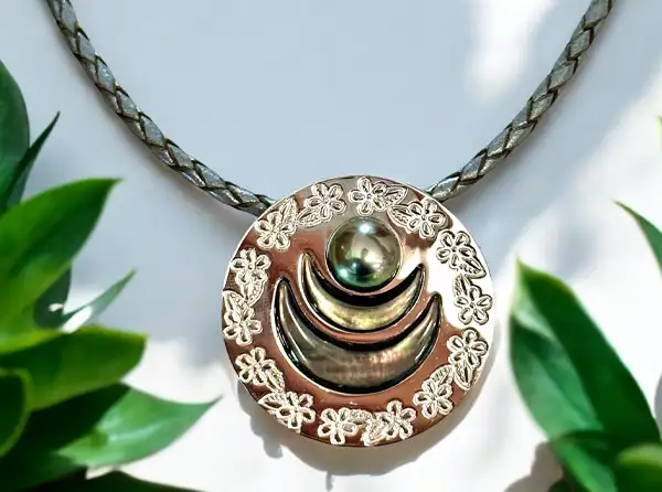 Bijoux en nacre de Tahiti Arc en Ciel Bora Bora — vue 13