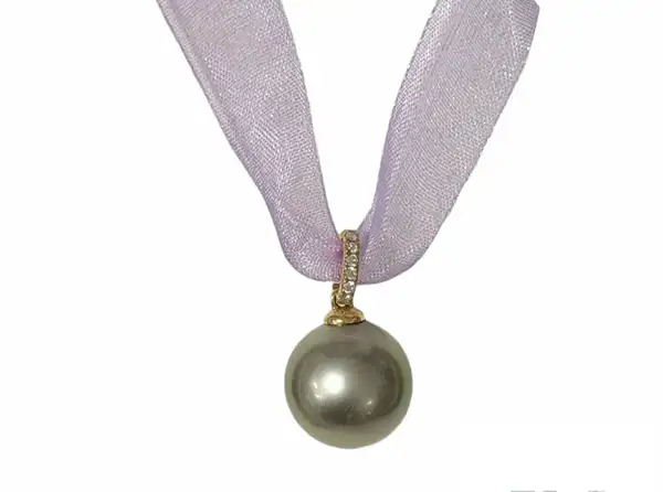 Pendentifs en perles de Tahiti Arc en Ciel Bora Bora — vue 61