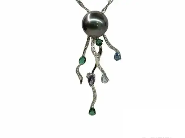 Pendentifs en perles de Tahiti Arc en Ciel Bora Bora — vue 29