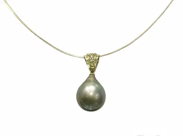 Pendentifs en perles de Tahiti Arc en Ciel Bora Bora — vue 73