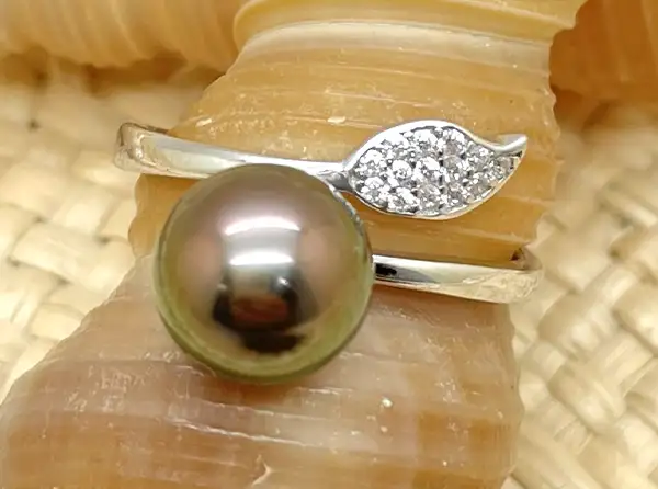 bague-or-blanc-boutique-bijouterie-arc-en-ciel-perles-noires-bora-bora