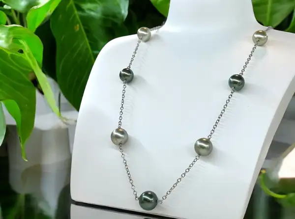 collier-or-blanc-arc-en-ciel-boutique-bijouterie-bora-bora-magasin