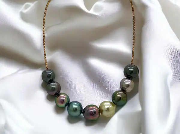 collier-or-jaune-arc-en-ciel-boutique-bora-bora-magasin-bijouterie