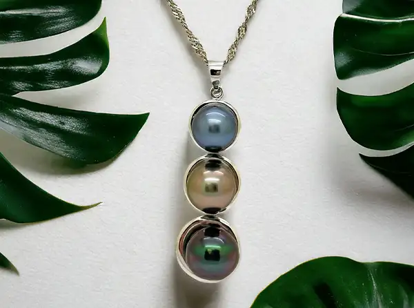 pendentifs-arc-en-ciel-bijouterie-boutique-or-blanc-bora-bora-magasin