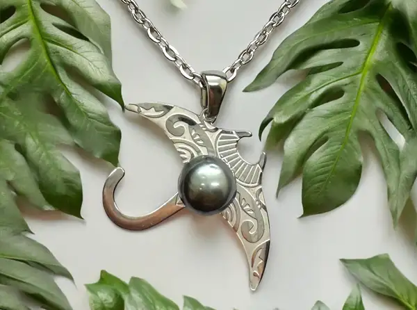 pendentifs-arc-en-ciel-bijouterie-perles-noires-bora-bora-boutique