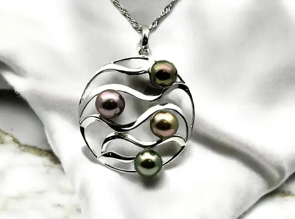 pendentifs-arc-en-ciel-magasin-bora-bora-bijouterie-boutique-or-blanc