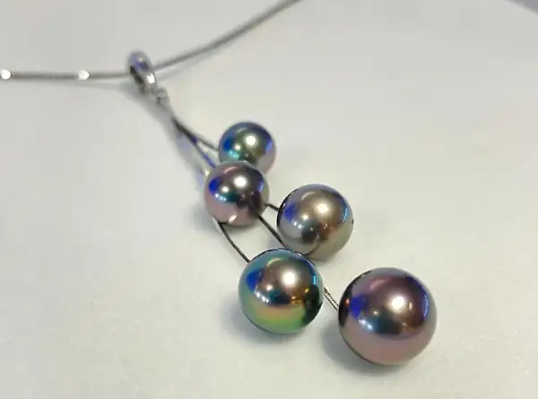 pendentifs-or-blanc-arc-en-ciel-boutique-bijouterie-bora-bora-magasin