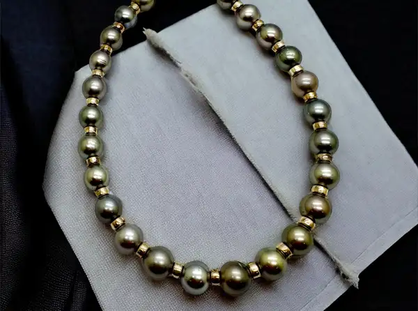 zircon-arc-en-ciel-colliers-magasin-perles-bijouterie-boutique-bora-bora