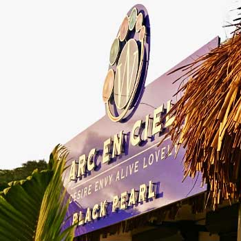 Arc en Ciel pearl shop in Vaitape, Bora Bora