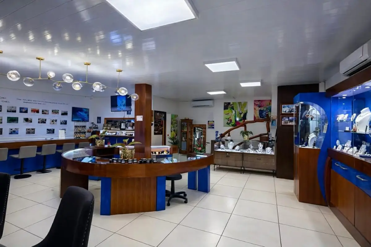 Arc en Ciel main showroom in Vaitape, Bora Bora, displaying Tahitian pearl jewelry