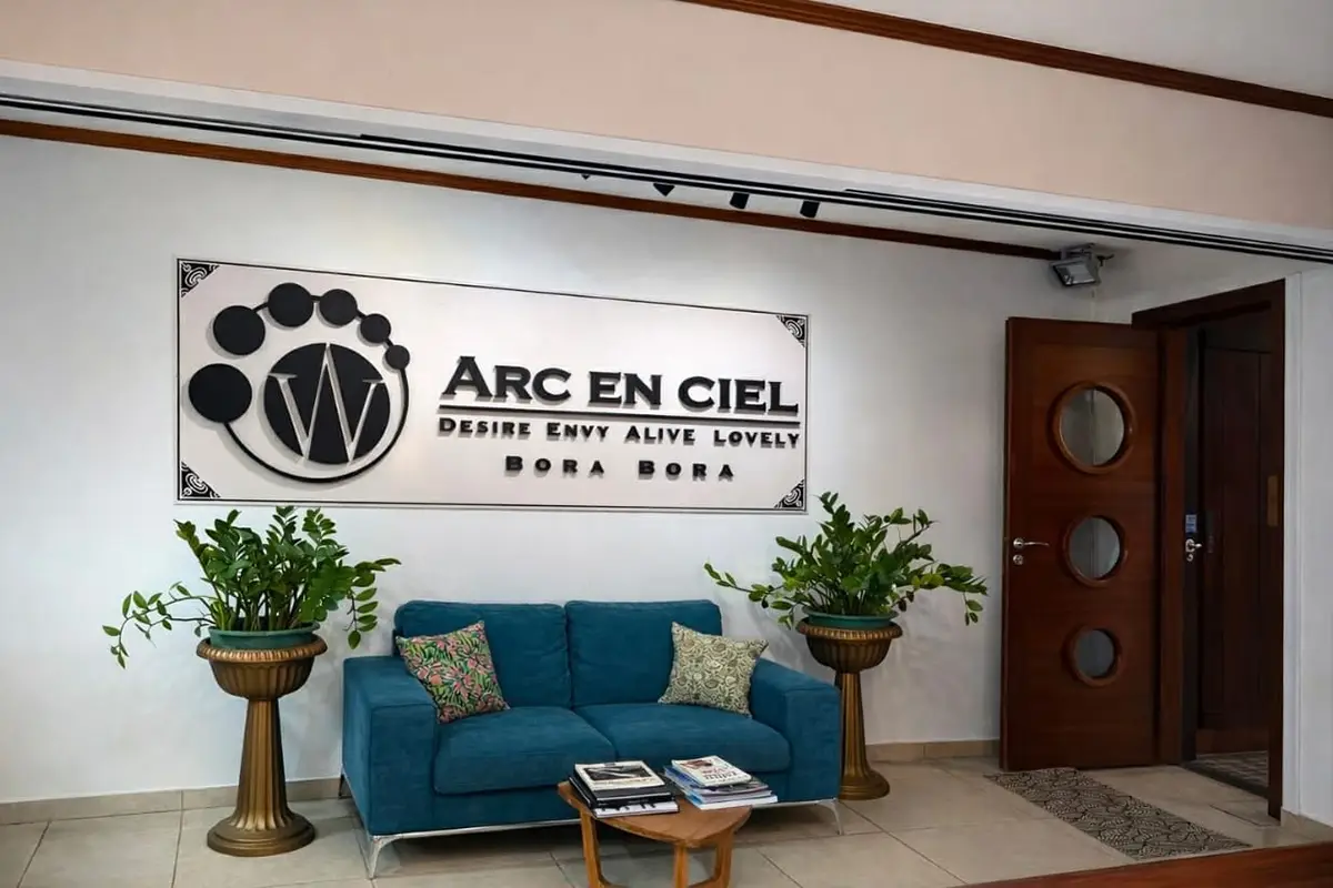 Arc en Ciel Bora Bora showroom dedicated to Polynesian wedding jewelry and bridal pearls