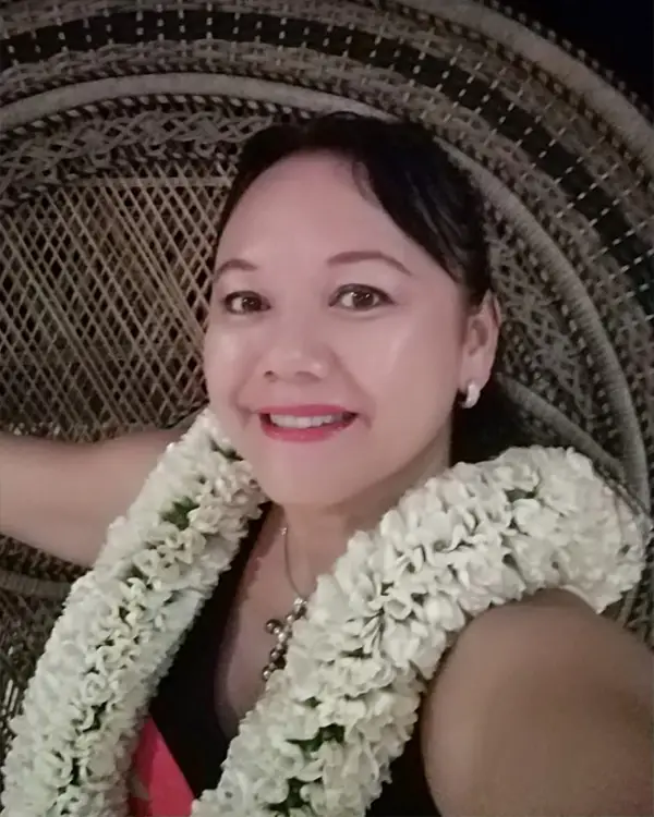 Wendy Maiterai Lo Yat, GIA-certified Tahitian pearl expert at Arc en Ciel Bora Bora