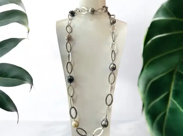 long-necklaces-white-gold-store-bora-bora-black-pearls-jewelry-boutique-arc-en-ciel