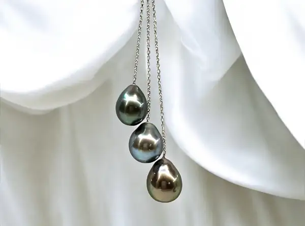 pendants-black-pearls-bora-bora-jewelry-white-gold-store-arc-en-ciel-boutique