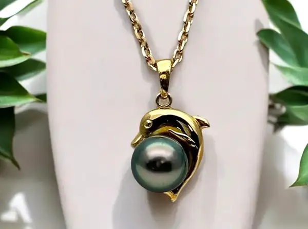 pendants-boutique-jewelry-bora-bora-arc-en-ciel-store-yellow-gold-black-pearls