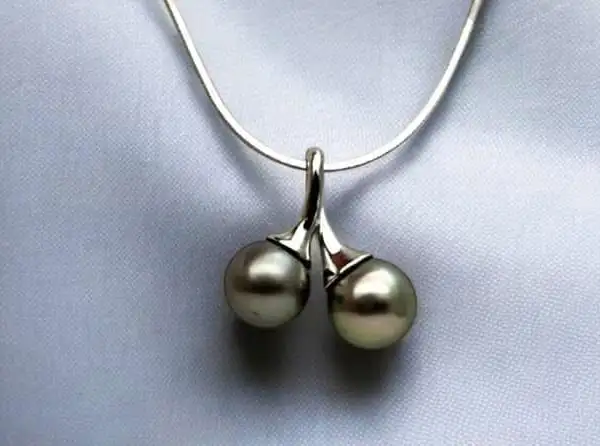 pendants-white-gold-black-pearls-arc-en-ciel-jewelry-store-boutique-bora-bora