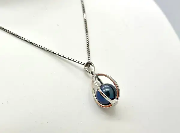 pendants-white-gold-black-pearls-arc-en-ciel-store-jewelry-boutique-bora-bora