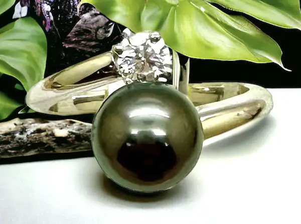 ring-white-gold-black-pearls-boutique-jewelry-bora-bora-arc-en-ciel