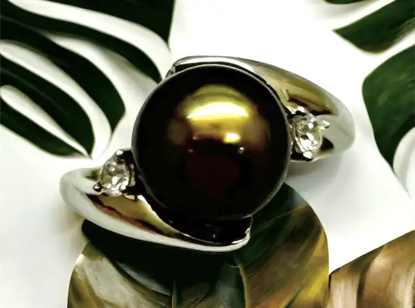 ring-white-gold-bora-bora-boutique-jewelry-arc-en-ciel-black-pearls